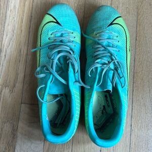 Nike mercurial soccer cleats 7.5